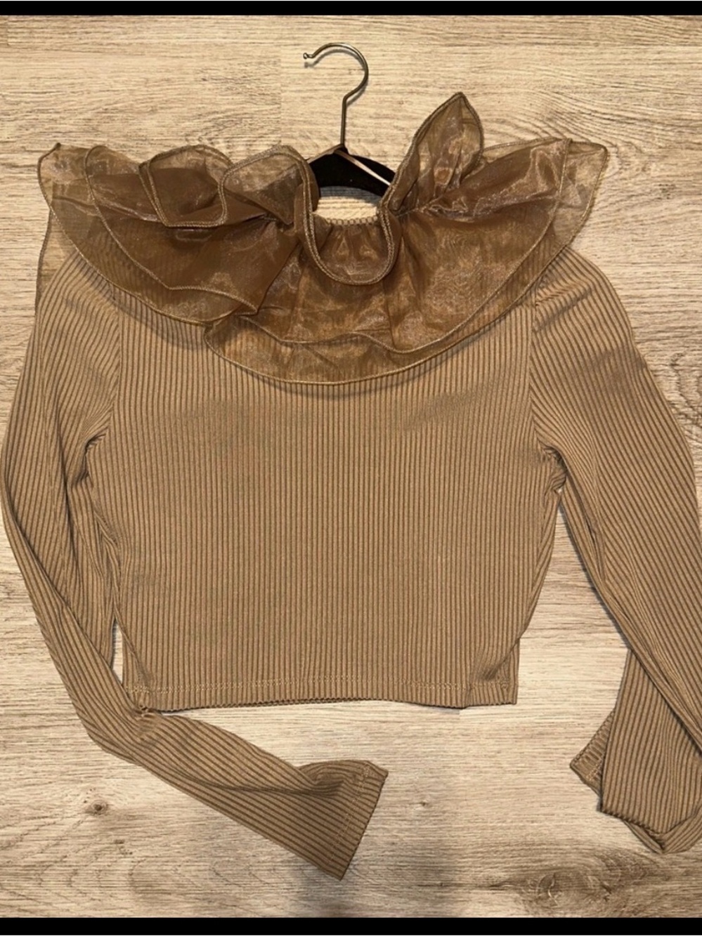 Zara Ribbed Top with Statement Ruffle Col - Picture 3 of 3